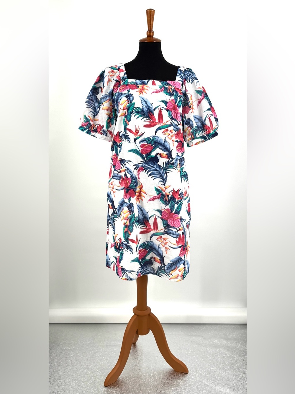 Tori Richard Two Can Tango Tropical Floral Minidress in White Size L